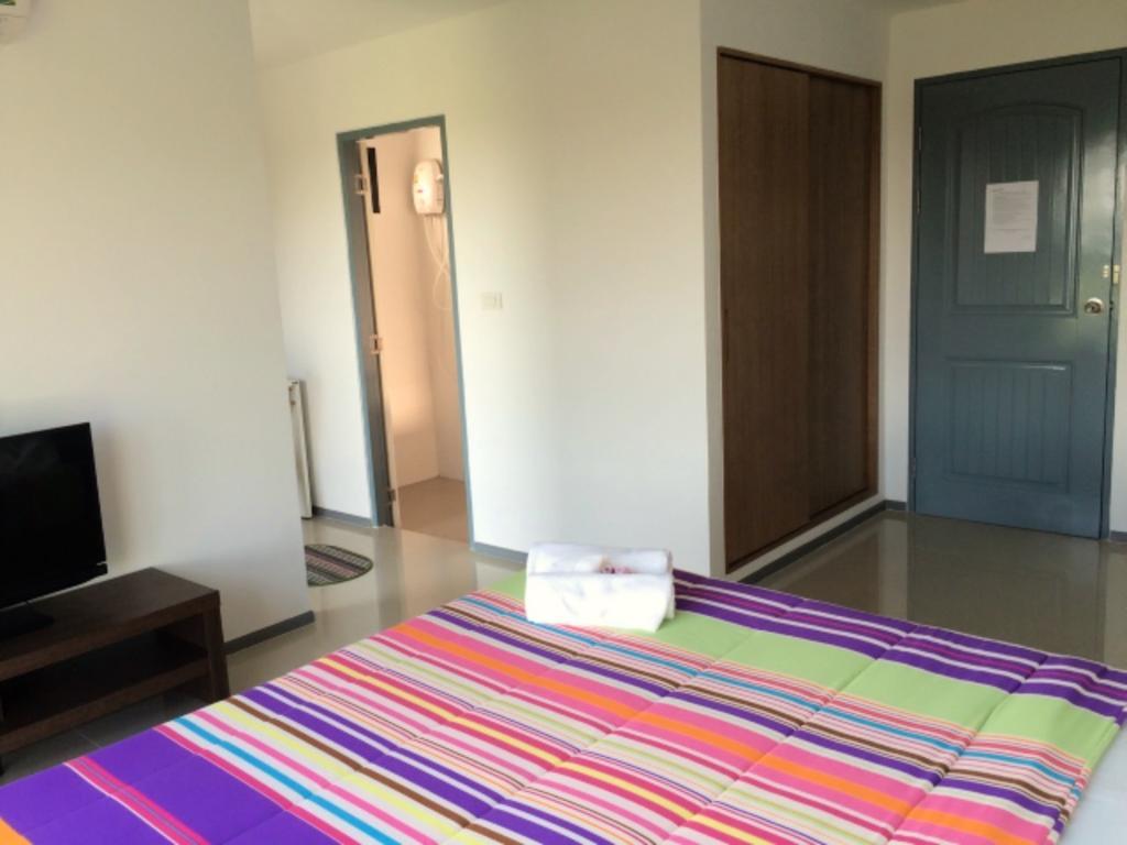 Promsook Apartment Chonburi Habitación foto